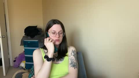 Lucina online show from February 2025 06:43:02 PM