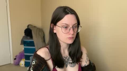 Lucina online show from February 2025 06:20:01 PM