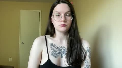 Lucina online show from September 2025 06:52:02 PM