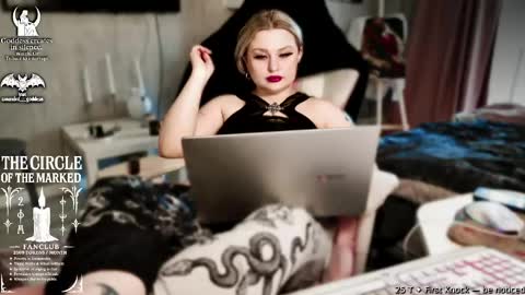 Snapshot of wounded_goddess chatting on April 2026 05:40:02 AM Goddess Sophy online show from April 2026 05:40:02 AM