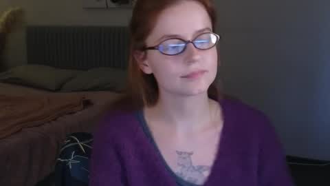 Rebecy online show from November 2025 01:44:01 PM