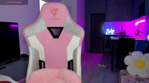 Emi online show from March 2026 04:08:02 AM