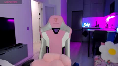 Emi online show from March 2026 05:02:02 AM