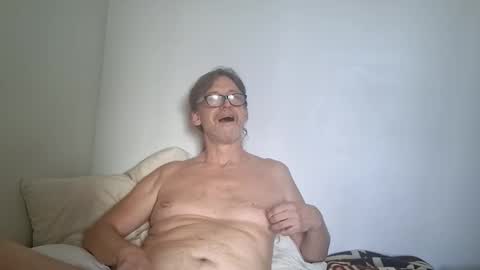 wowzy1 online show from April 2026 11:02:01 PM