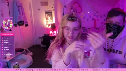 Snapshot of wrenvalentine chatting on March 2026 11:07:02 PM Wren Valentine online show from March 2026 11:07:02 PM