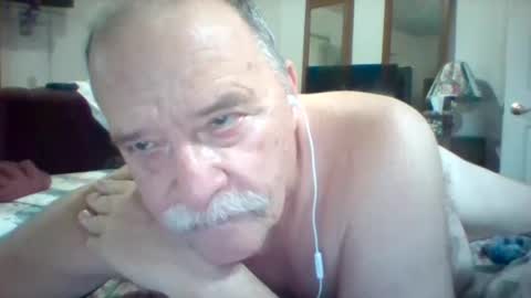 Snapshot of wvmountainlover chatting on January 2025 03:58:02 PM wvmountainlover online show from January 2025 03:58:02 PM