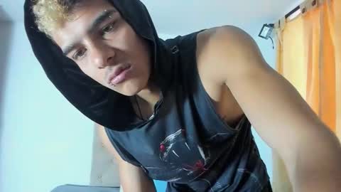 Snapshot of wyatt_2 chatting on September 2025 11:32:02 AM wyatt online show from September 2025 11:32:02 AM