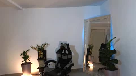 wyatt online show from October 2025 01:33:02 AM