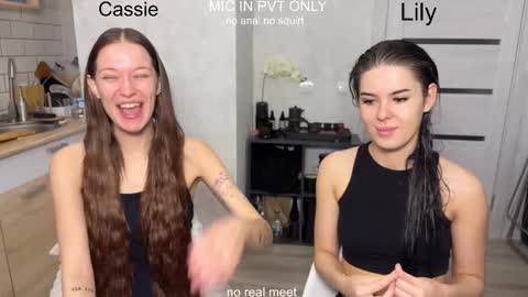 wiwi clap clap cat baby girl online show from February 2026 09:52:02 AM