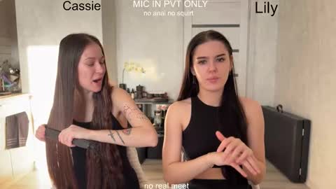 wiwi clap clap cat baby girl online show from February 2026 11:15:02 AM