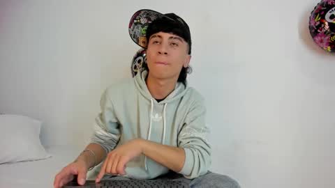 Snapshot of xaandergrey chatting on October 2025 07:56:01 PM xaanderGrey online show from October 2025 07:56:01 PM