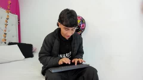 Snapshot of xaandergrey chatting on October 2025 07:46:02 PM xaanderGrey online show from October 2025 07:46:02 PM