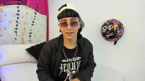 Snapshot of xaandergrey chatting on October 2025 08:20:01 PM xaanderGrey online show from October 2025 08:20:01 PM