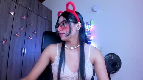 Snapshot of xallysonx_ chatting on January 2025 11:26:01 AM XALLYSONX online show from January 2025 11:26:01 AM