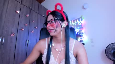 Snapshot of xallysonx_ chatting on January 2025 05:33:01 PM XALLYSONX online show from January 2025 05:33:01 PM