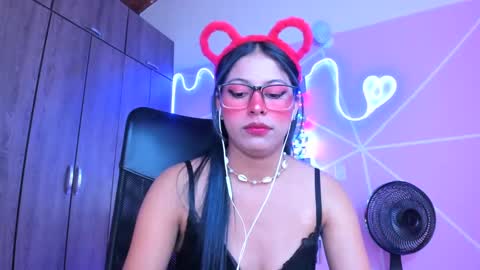 Snapshot of xallysonx_ chatting on January 2025 02:22:01 PM XALLYSONX online show from January 2025 02:22:01 PM