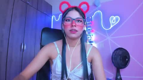 Snapshot of xallysonx_ chatting on January 2025 02:33:02 PM XALLYSONX online show from January 2025 02:33:02 PM