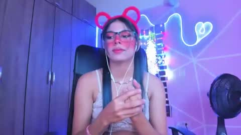 Snapshot of xallysonx_ chatting on February 2025 02:16:02 PM XALLYSONX online show from February 2025 02:16:02 PM