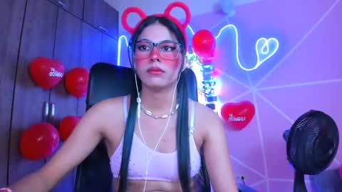 Snapshot of xallysonx_ chatting on February 2025 05:59:01 PM XALLYSONX online show from February 2025 05:59:01 PM