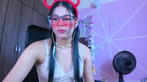 Snapshot of xallysonx_ chatting on February 2025 11:25:01 AM XALLYSONX online show from February 2025 11:25:01 AM