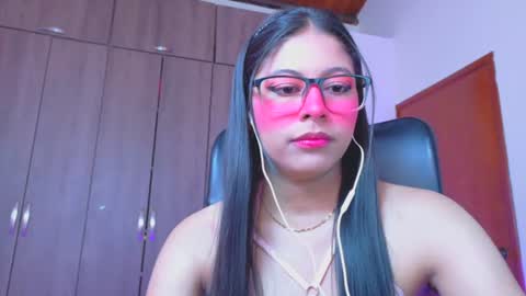 Snapshot of xallysonx_ chatting on June 2026 12:22:01 PM XALLYSONX online show from June 2026 12:22:01 PM