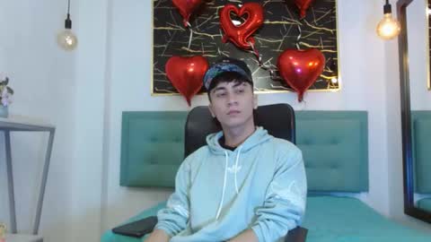 xandergrey8 online show from February 2026 08:21:01 PM