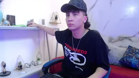 xandergrey8 online show from April 2026 07:00:02 PM
