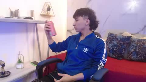 xandergrey8 online show from April 2026 07:08:02 PM