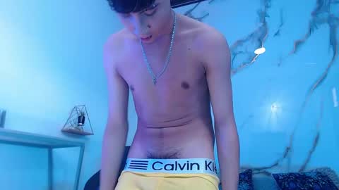 xandergrey8 online show from May 2026 07:32:01 PM
