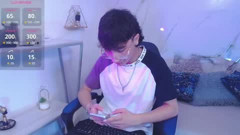 xandergrey8 online show from May 2026 07:19:01 PM