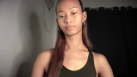 Cassandra online show from December 2025 07:33:02 PM