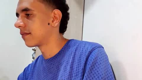 Snapshot of xandressex chatting on February 2025 10:59:01 PM Andres online show from February 2025 10:59:01 PM