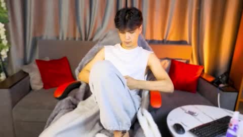 Snapshot of xannell chatting on January 2026 01:26:02 PM Elvin online show from January 2026 01:26:02 PM