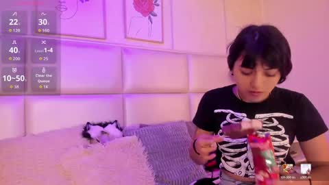 xara_u online show from April 2026 08:01:02 PM