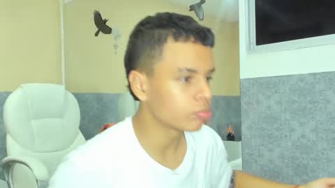 Snapshot of xavier_fox__ chatting on October 2025 12:49:02 PM xavier fox online show from October 2025 12:49:02 PM