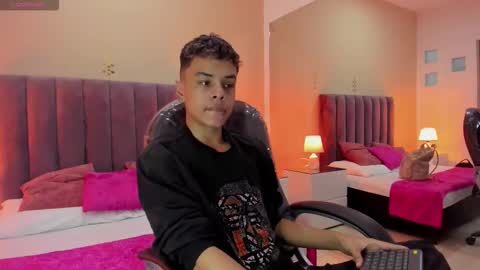 xavier fox   online show from February 2026 02:15:01 PM