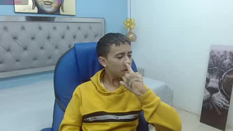 xavii_18_ online show from January 2025 12:30:01 PM