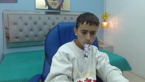 xavii_18_ online show from January 2025 01:02:01 PM