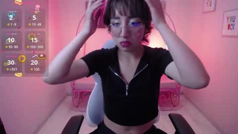 Snapshot of xayah_77 chatting on February 2025 01:06:01 PM Xayah online show from February 2025 01:06:01 PM