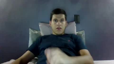 Snapshot of xbasstian_77 chatting on October 2025 02:03:02 AM Sebas online show from October 2025 02:03:02 AM