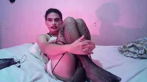 britany   online show from November 2025 04:33:02 AM