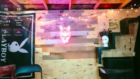 Snapshot of xcaitieragex chatting on October 2025 12:25:02 AM Caitie Rage online show from October 2025 12:25:02 AM