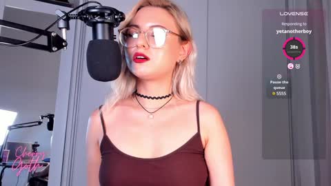 Snapshot of xcherrygoth chatting on February 2025 06:56:01 PM Cherry Goth online show from February 2025 06:56:01 PM