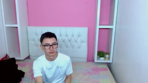 Snapshot of xcoupleplayxx chatting on April 2026 03:15:01 AM xcoupleplayxx online show from April 2026 03:15:01 AM