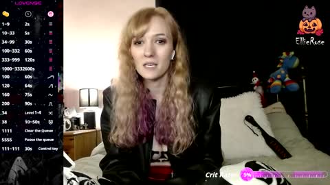Snapshot of xelliee_rosex chatting on April 2026 10:15:01 PM EllieeRose online show from April 2026 10:15:01 PM