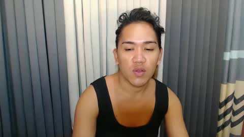 GWEN THOMPSON .......   online show from February 2025 09:58:02 AM