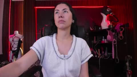 Snapshot of xiaqueen chatting on November 2025 11:32:02 AM XiaQueen I M online show from November 2025 11:32:02 AM