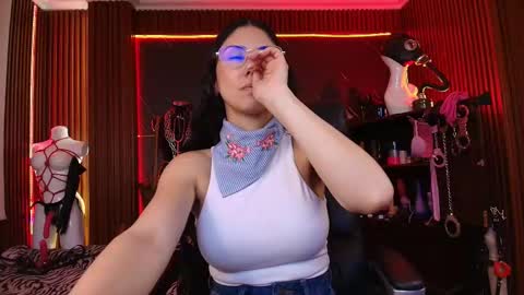 Snapshot of xiaqueen chatting on November 2025 08:18:01 PM XiaQueen I M online show from November 2025 08:18:01 PM