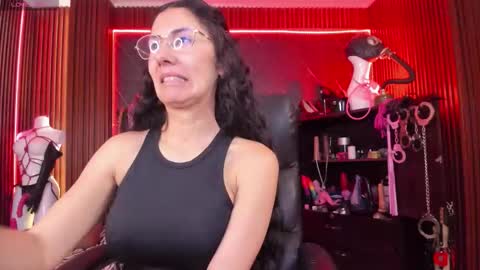 Snapshot of xiaqueen chatting on November 2025 08:16:01 PM XiaQueen I M online show from November 2025 08:16:01 PM