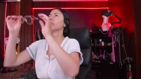 Snapshot of xiaqueen chatting on November 2025 11:32:02 AM XiaQueen I M online show from November 2025 11:32:02 AM